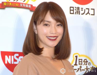 46歳・蛯原友里、10年以上続けているトレーニングを明かす「やはり努力されて今の美しさキープしてるんですね」「かっこいい」