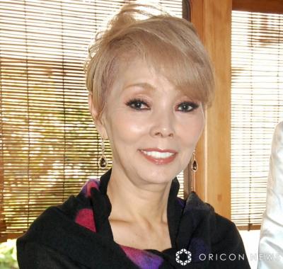 研ナオコ、大物歌手からの豪華“楽屋見舞い”を公開　さまざまな北海道の銘菓に「さすが兄貴！」「羨ましい」「愛だー」