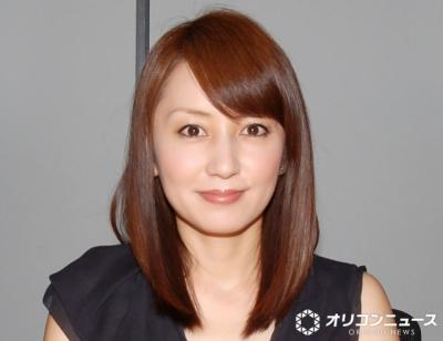矢田亜希子、“ブランドアイテム”合わせたモノトーンコーデに反響「美しい」「センスの良さ」