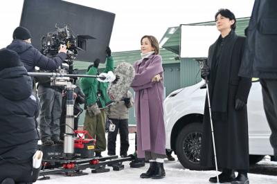 『映画ラストマン』大泉洋、新キャスト・ロウンをモノマネで歓迎　福山雅治は初共演・宮沢りえと握手