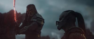 『プレデター：バッドランド』一族から死を宣告される“追放前夜”の衝撃シーンを公開