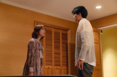 伊藤健太郎＆中村ゆりか、濃厚なキスを含むベッドシーンに反響　「きょうは赤ちゃんができる日だから」とささやく　SNS「序盤から」　27日放送『略奪奪婚』第4話【ネタバレあり】