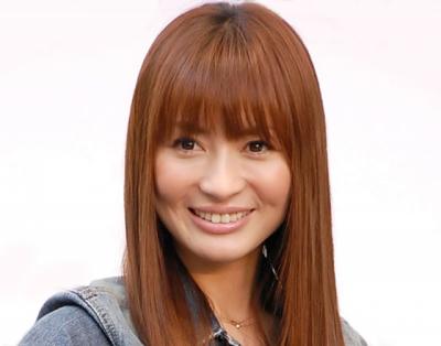 新山千春、トヨタ『ランドクルーザー70』納車を報告　20年乗り続けた“愛車”『Jeep』から乗り換え「四角、直角愛は変わらず」