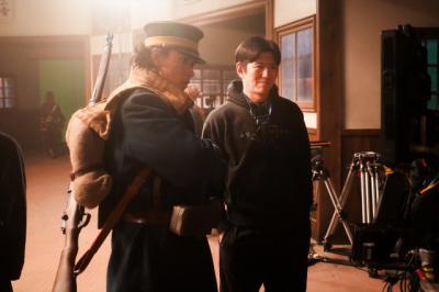 山崎賢人主演『ゴールデンカムイ 網走監獄襲撃編』圧巻アクション支えた特撮・スタント界のレジェンドたち