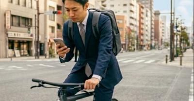 自転車の“ながらスマホ”が青切符対象に　4月から見直したいポイント
