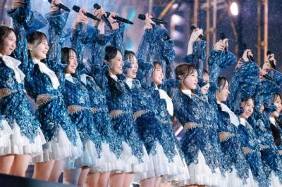 日向坂46、“天気”で変わる挑戦的セットリスト　初日は史上初の大雨ライブに【ライブレポート】