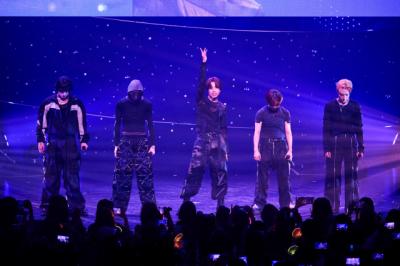 STARGLOW、“異例”デビュー半年でアリーナ公演決定　初のファンミーティングで発表