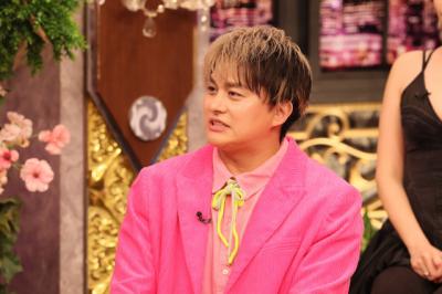 【アベマ30時間】元ボイメン・小林豊、過去の万引き騒動をカメラの前で生謝罪「本当にたくさんの方にご迷惑を…」　反省の言葉の一方で…ド派手な衣装にツッコミの嵐