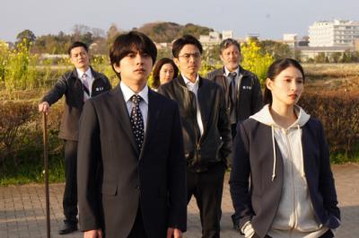 桃子（土屋太鳳）＆蕾（佐藤勝利）らが、県をまたいだ拳銃殺人事件に挑む　『ボーダレス』第2話あらすじ