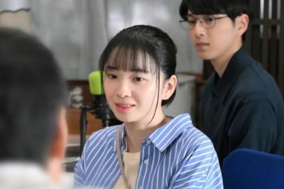 夜ドラ『ラジオスター』【第18話あらすじ】 カナデ（福地桃子）が記事に違和感…“被災地の救世主”のような書かれ方