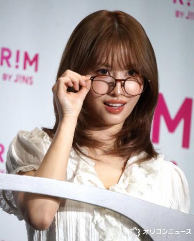 TWICE・MOMO、SANAから“お菓子好き”明かされる　お気に入りのお菓子は？「一瞬で一袋食べました」