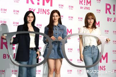 MISAMO、めがねビジュアル披露　そろってアイウェアイベント登場「アクセサリー感覚で楽しんで」
