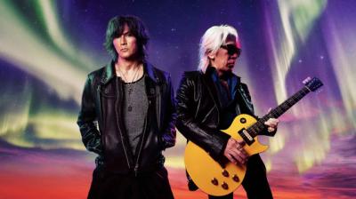B'z、日テレ系サッカーテーマソングに決定　「FIFA ワールドカップ」に向けて書き下ろし「選手たちに大きな拍手を」