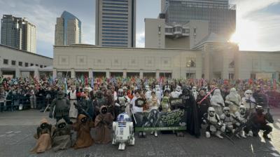 横浜みなとみらいにファン約3000人集結　“フォースとともに”「スター・ウォーズの日」を祝福