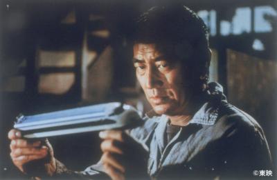 高倉健主演『新幹線大爆破』カンヌ名物“夜のビーチ上映”へ　『トップガン』40周年上映も