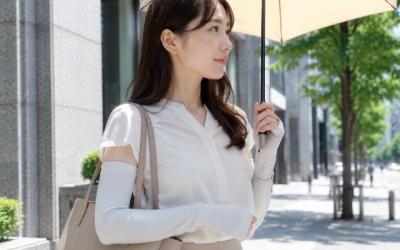 「半袖でも焼けにくくてラクだった」日傘だけじゃ不安な人に…通勤・外出で使いやすいアームカバー