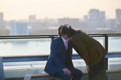 【ターミネーターと恋しちゃったら】宮舘涼太“エータ”＆臼田あさ美“くるみ”がついにキス…キレキレアクションも披露