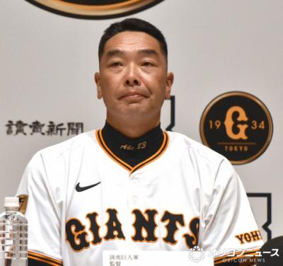 巨人監督・阿部慎之助容疑者　暴行の疑いで逮捕　警視庁