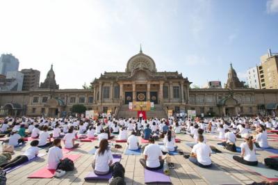 築地本願寺で“約2000人”のヨガイベント　駐日インド大使館が「国際ヨガの日」6・21開催へ【概要】