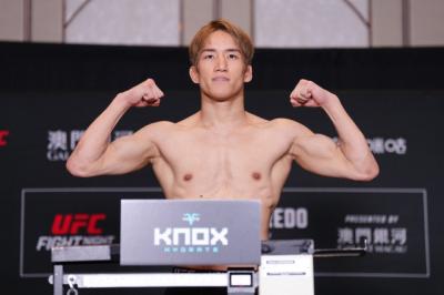 【UFC】朝倉海、バンタム級復帰戦へ計量クリア　スモザーマンとフェイスオフ公開　メディアデーでも会見に臨む
