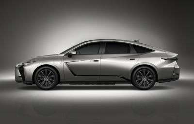 レクサス、“基幹モデル”の新型『ES』発売　790万円から【グレード＆価格一覧】