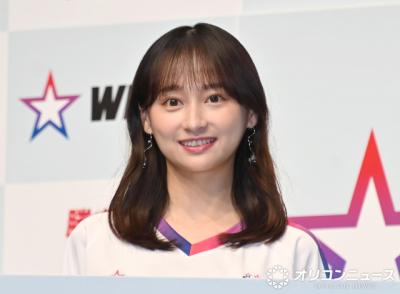 影山優佳、体調不良でW杯『DAZN』配信番組お休み　おでこに冷却シートのオフショット「39℃の視界は」