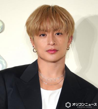 白濱亜嵐、姪っ子たちと2ショットで“おじの顔”　姉・ラブリが公開「叔父活してる亜嵐くんかわいすぎ」「白濱家大好き」
