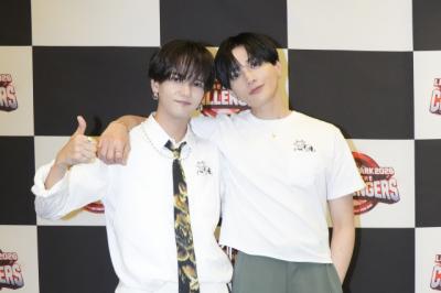 FANTASTICS八木勇征＆中島颯太、ソロデビュー曲＆新曲サプライズ歌唱　『山羊と犬』海外単独ライブへの思い語る【ライブレポート】