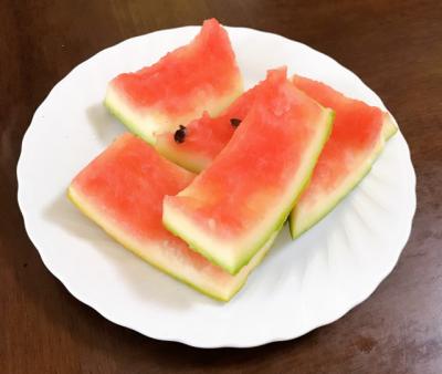 「皮、捨てないで！」スイカの“意外な食べ方”　カンタン酢に漬けるだけで、まさかの副菜に