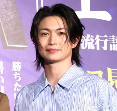 綱啓永、高橋文哉のかっこいい一言に照れ「誰も1人にしないから！」　『ブルーロック』“初出し情報”も
