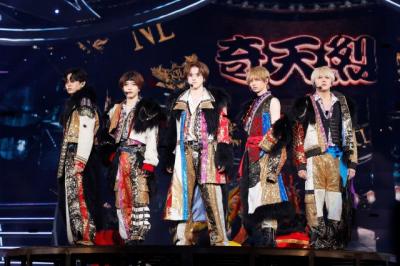 KEY TO LIT、唯一無二のエンタメ遺伝子が挑む“王道のその先”　図らずもジュニアとして最後のツアーに「俺たちを見ろ！」　【ライブレポート】